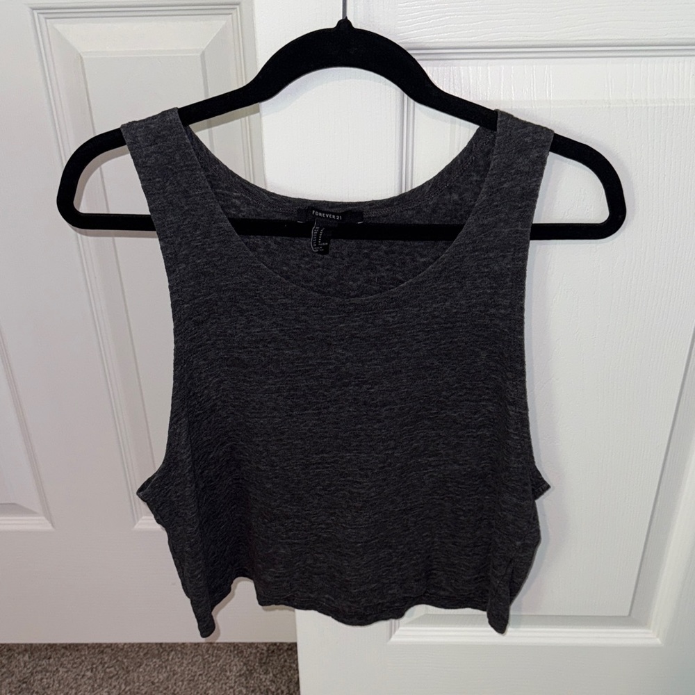 Forever 21 Charcoal Sleeveless Cropped Tank Top | Size M